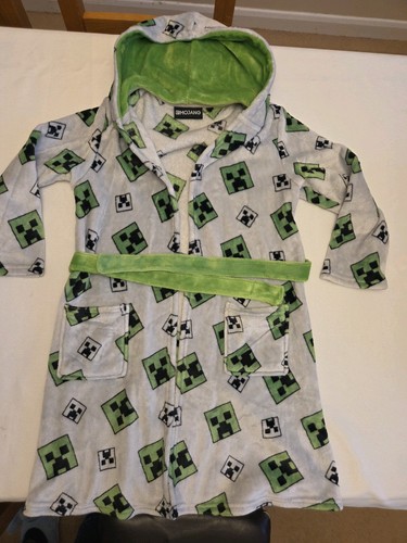 Minecraft creeper grey green - minecraft,